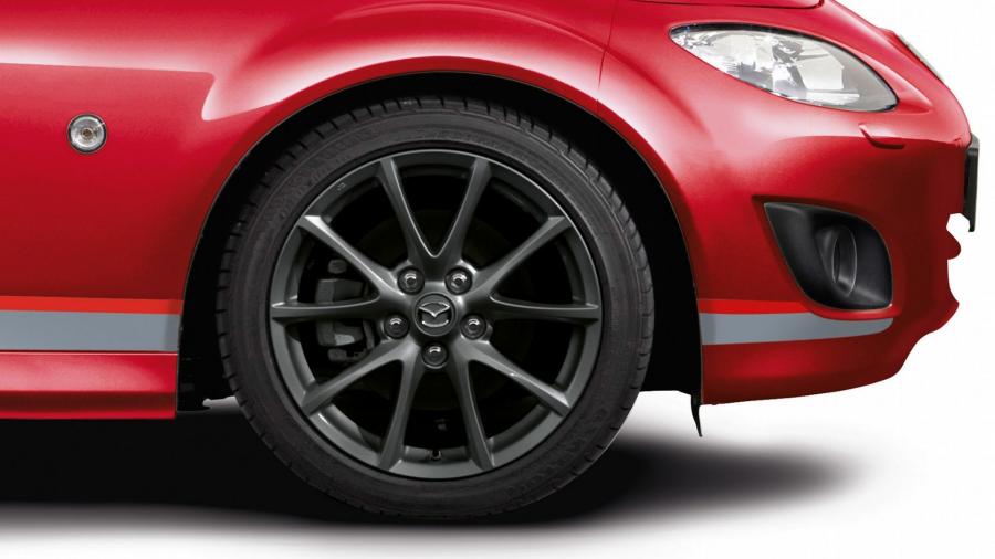  Mazda MX-5 Miata Senshu Roadster Coupe 2012 года  (фото 5 из 15)